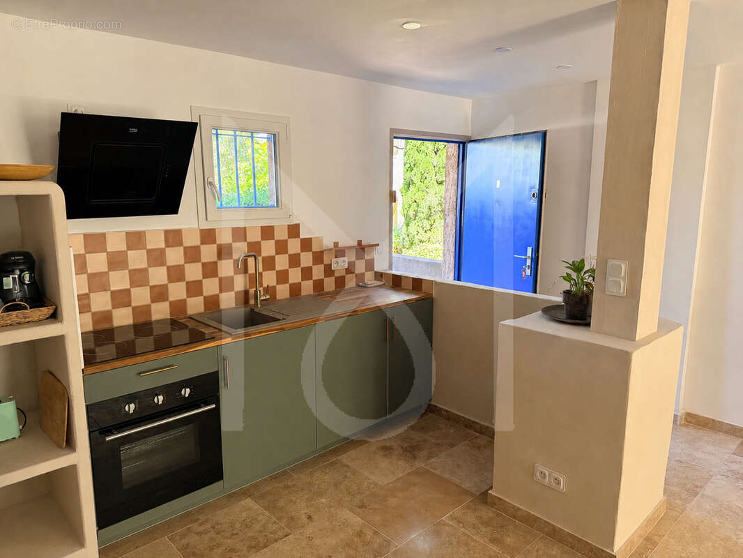 Appartement à SAUSSET-LES-PINS