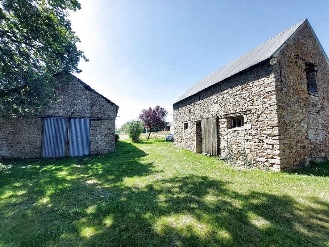 Maison à LE PERTRE