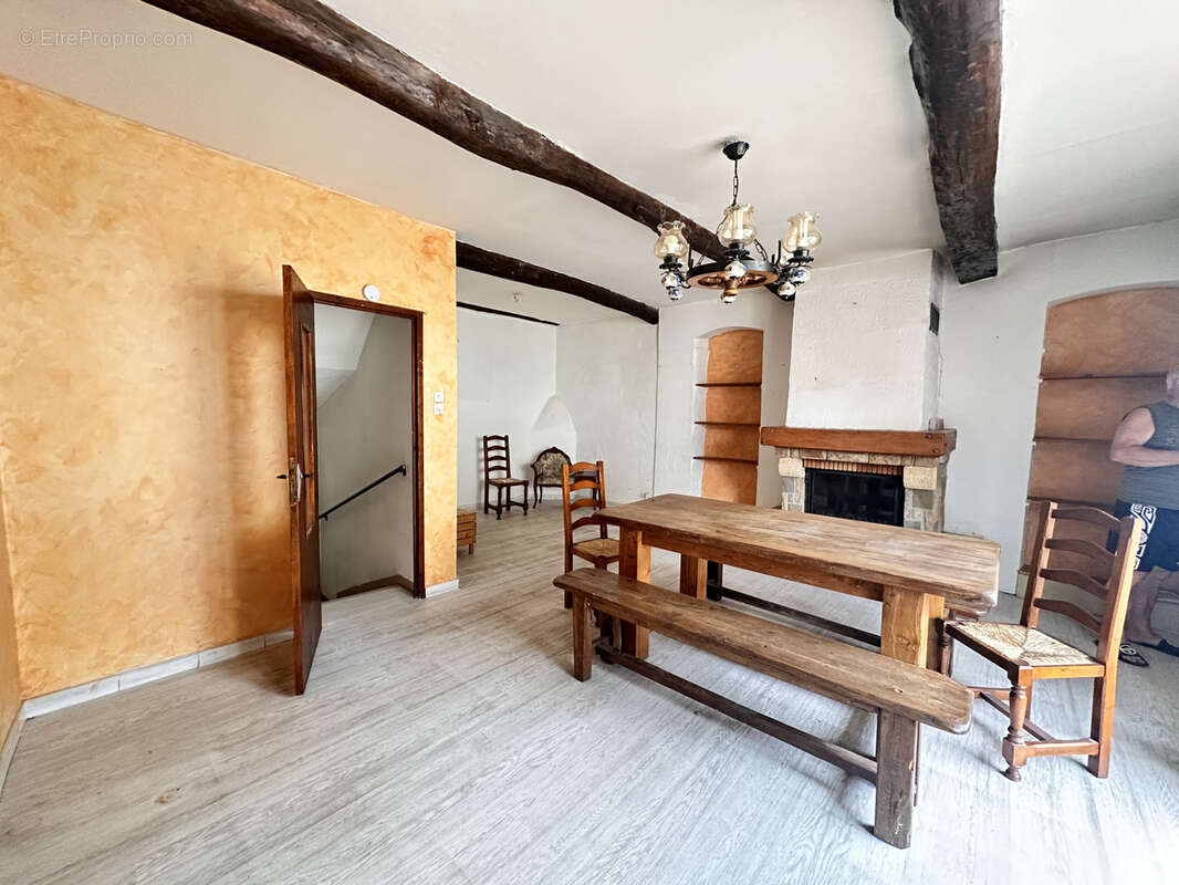 VINS SUR CARAMY - Maison de village avec balcon de type 3. - photo 6
