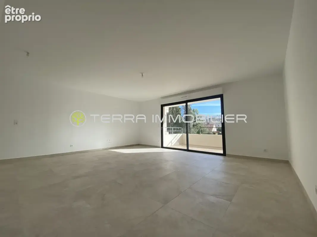 T3 lumineux de 73m2 avec terrasse - photo 2