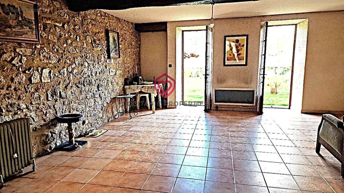 Maison à LE MAS-D'AZIL
