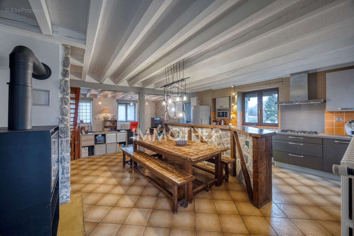 Maison 175 m² à Voreppe  - photo 8