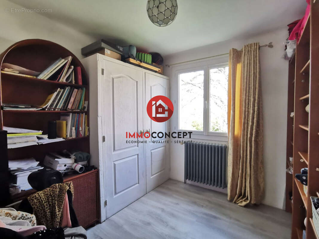 Maison à BAGNOLS-SUR-CEZE