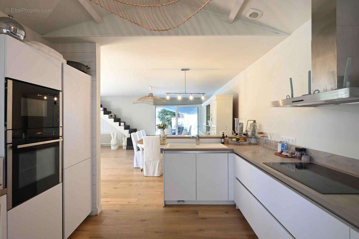 Jolie maison de famille A vendre Saint Clément Des Baleines - photo 6
