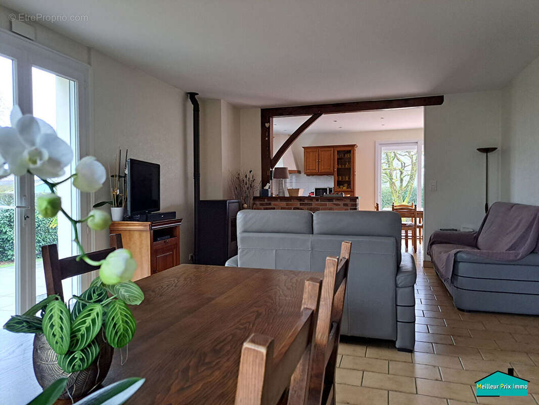 Maison à ROCHESERVIERE