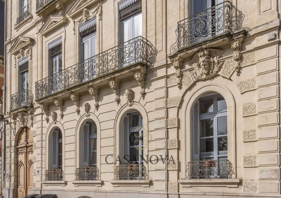 Dernier étage ascenseur 3 chambres, bureau  Vue totalement dégagée  Centre historique Montpellier - photo 2