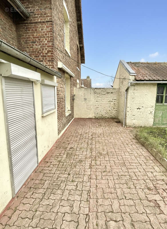 Maison à SAINT-QUENTIN