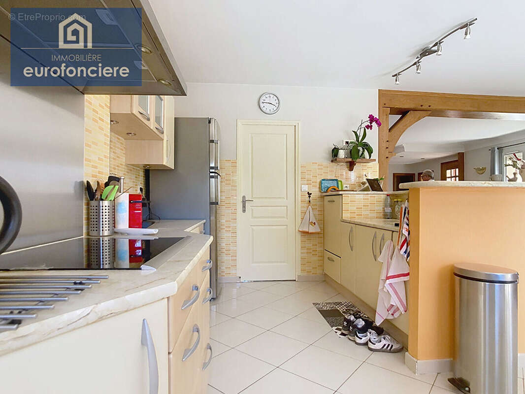 Maison de plain-pied d'exception dans un environnement privilégié - photo 7