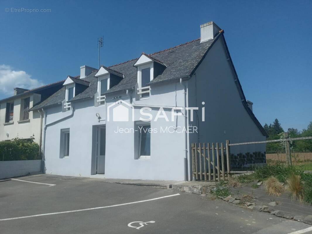 Photo 1 - Maison à CHATEAUNEUF-DU-FAOU