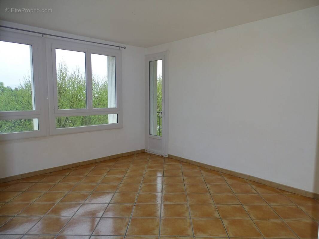 Appartement à CHATEAU-ARNOUX-SAINT-AUBAN