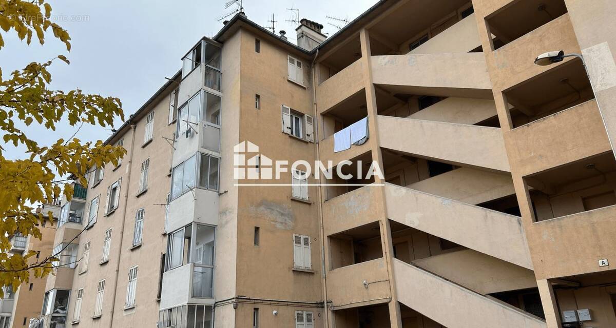 Appartement à MARSEILLE-15E