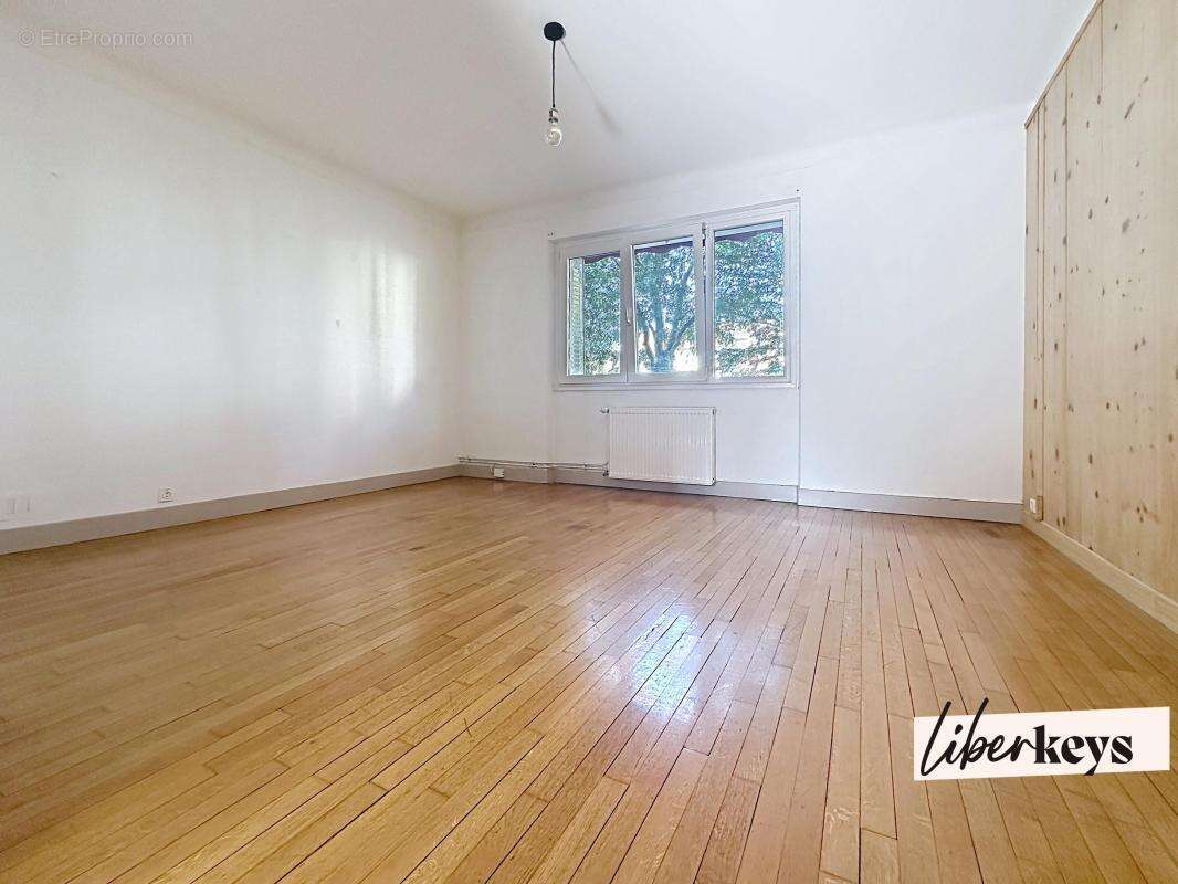 A vendre - Appartement  trois pièces avec fort potentiel – 22 bis Avenue de Brogny,  74000 Annecy - photo 13