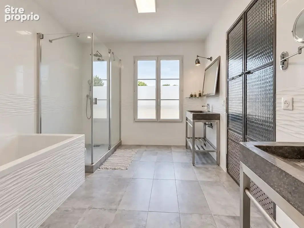 Maison familiale de 209 m² - 4 chambres - Sous-sol total - DPE C - photo 14