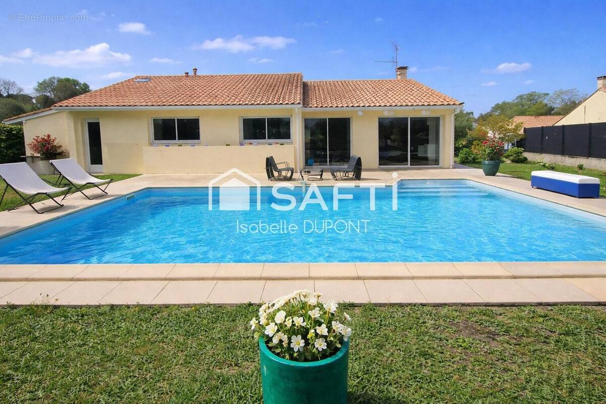 Photo 1 - Maison à LE HAILLAN