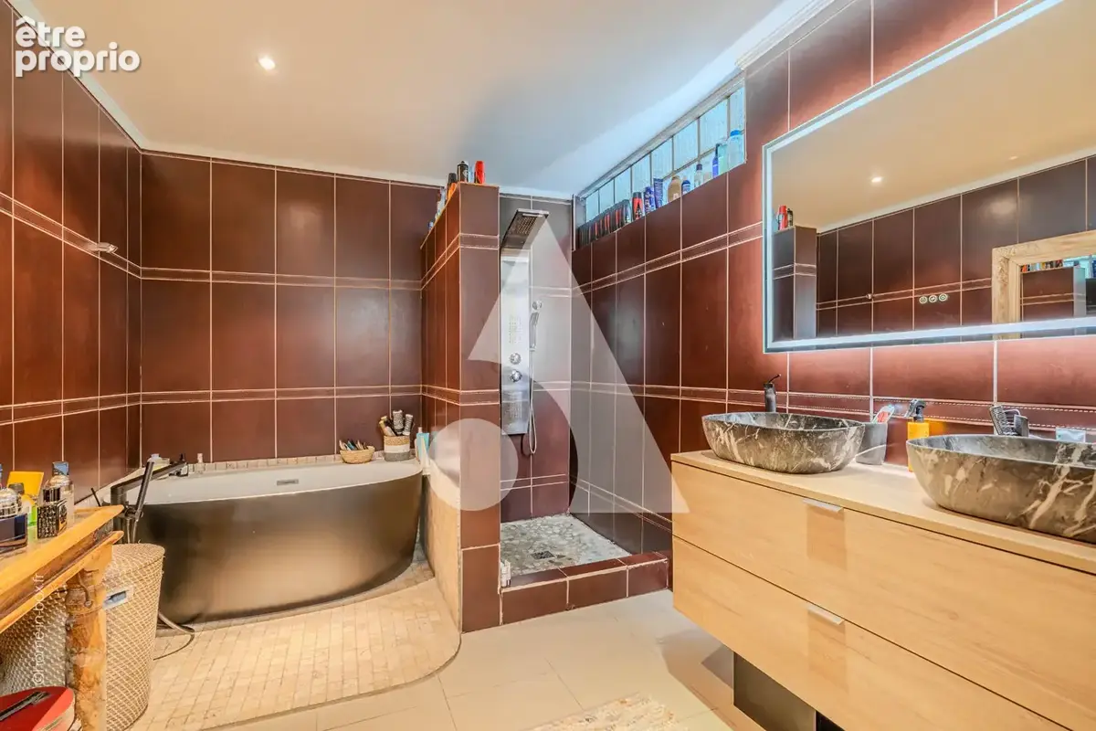La Varenne St-Hilaire, Belle maison familiale de 220 m2 - photo 8