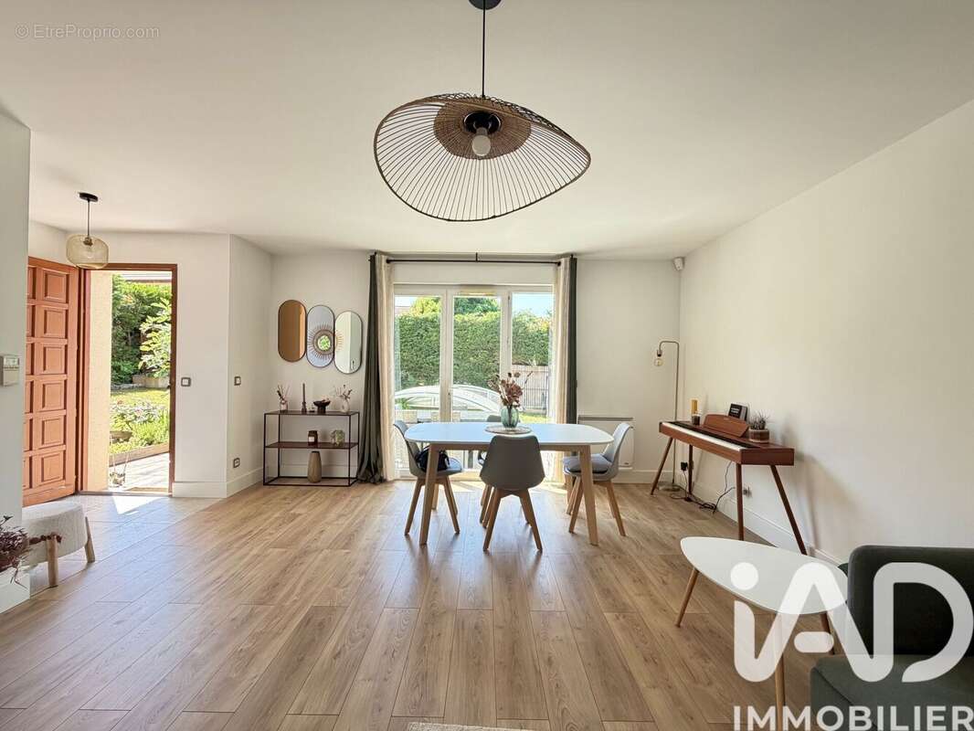 Photo 3 - Maison à MORANGIS