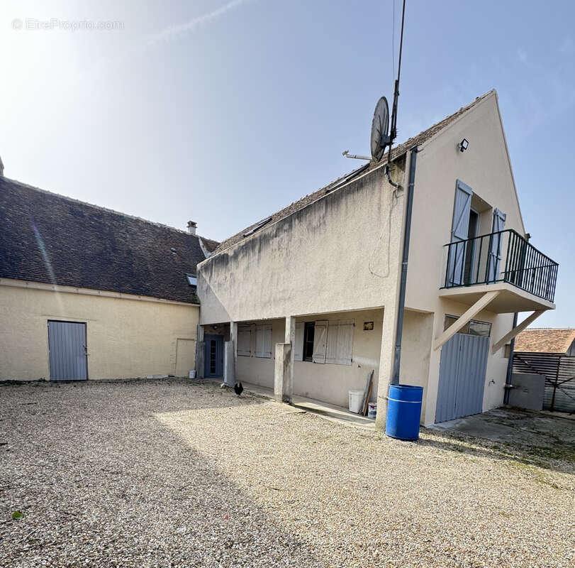 Maison à EGREVILLE