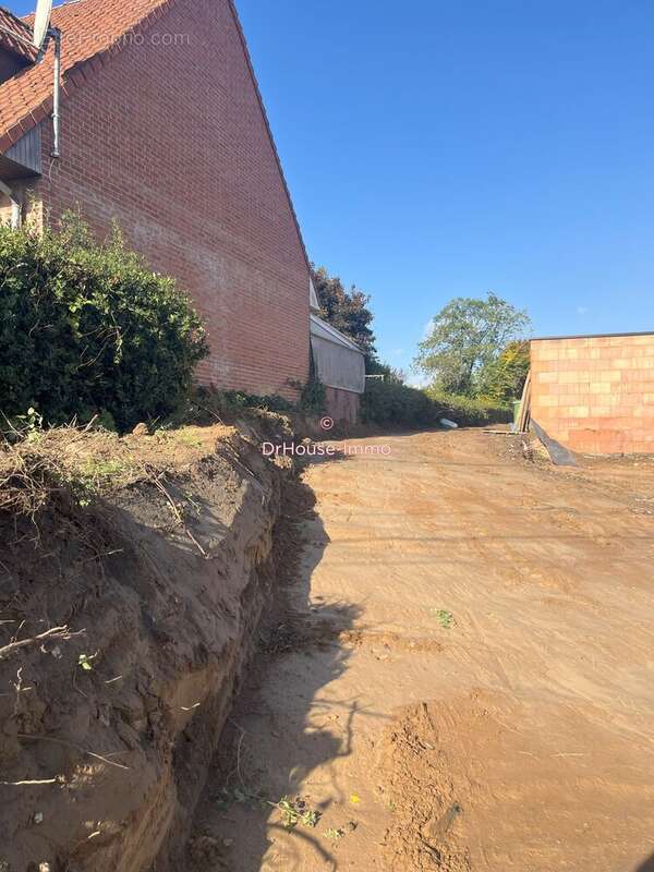 Terrain à LABEUVRIERE