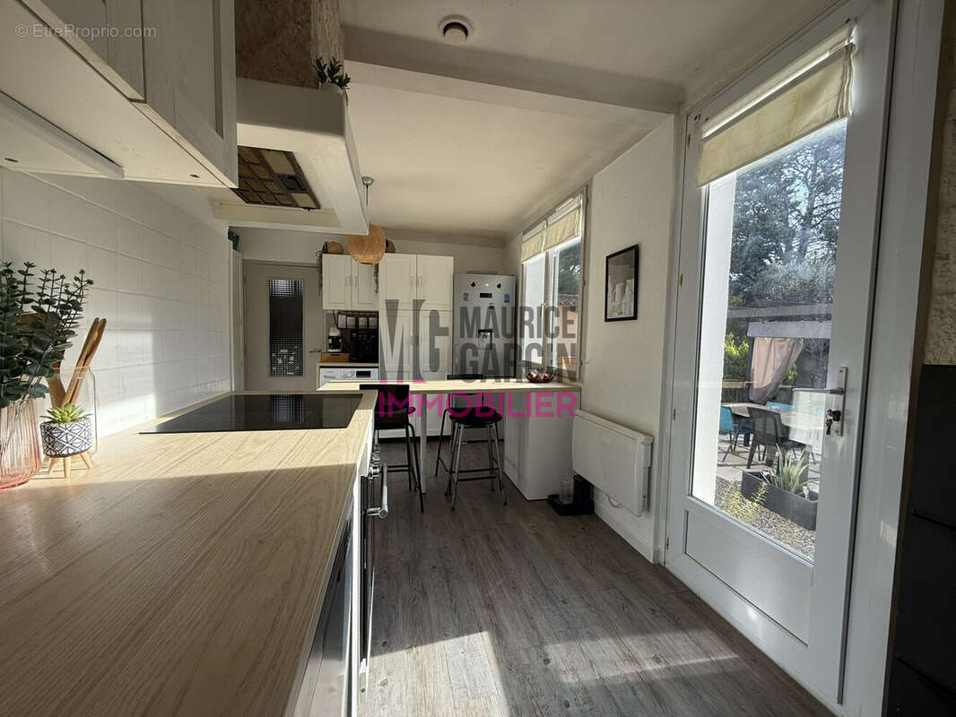 Maison à MORIERES-LES-AVIGNON