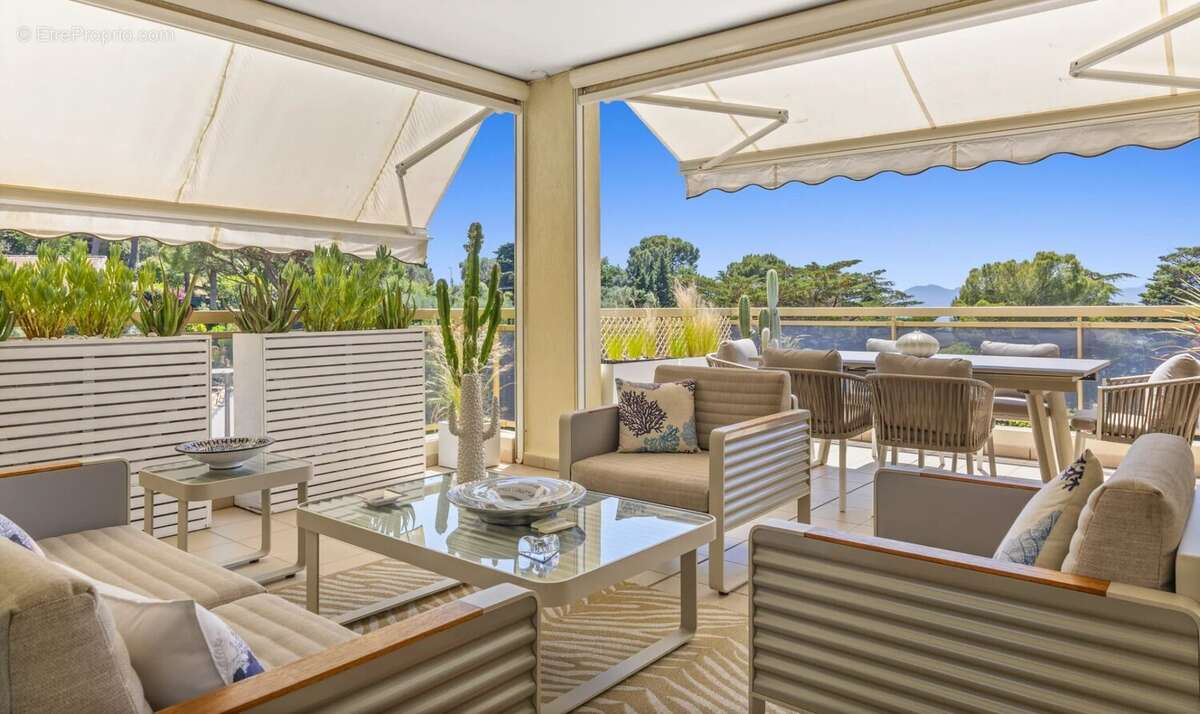 Appartement à LE CANNET
