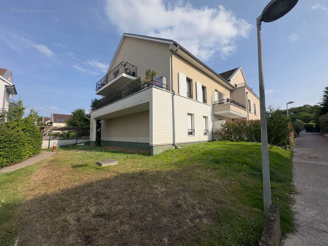Appartement à FERRIERES-EN-BRIE