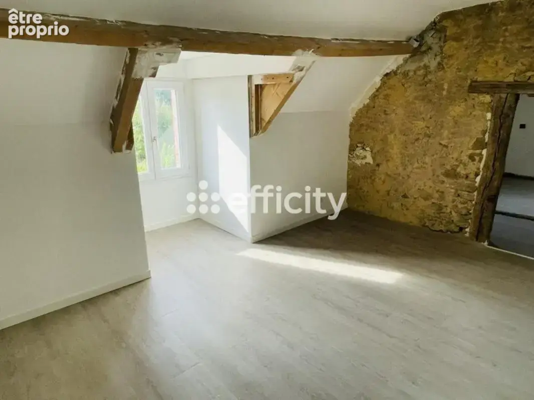 Maison 6 pièces 137 m² à vendre à Semur-En-Vallon (72390) - photo 14