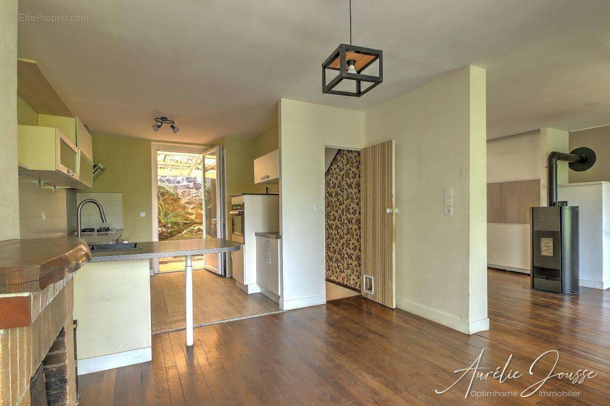 Maison en pierre à vendre à Saint-Priest-Taurion - photo 4