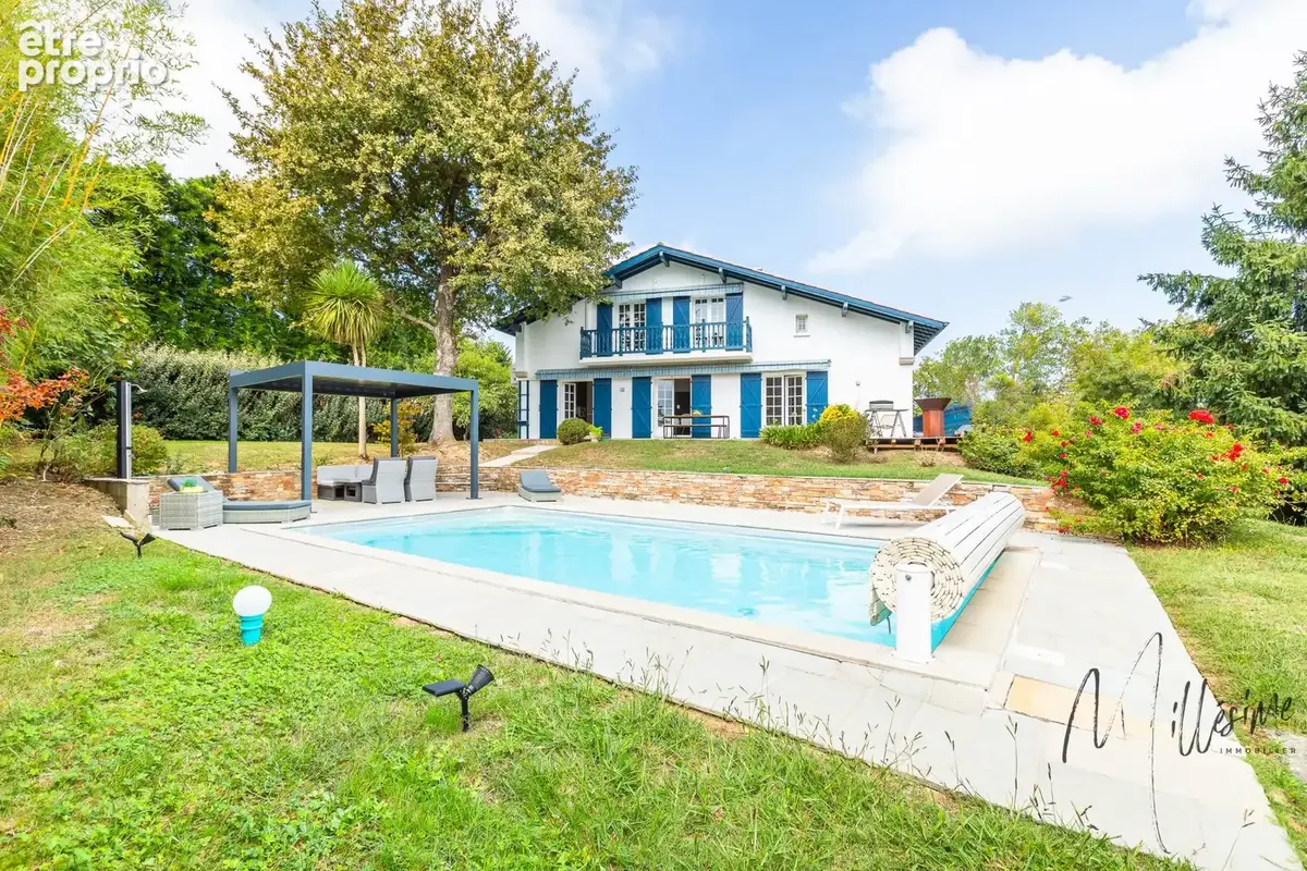 Maison 8 pièces 157 m² à vendre à Arbonne (64210) - photo 1