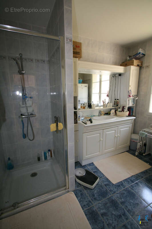 Villa en viager occupé, quartier de Vallières - photo 9