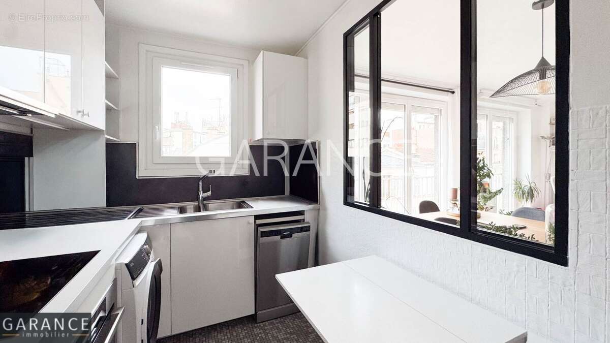 Appartement à PARIS-14E