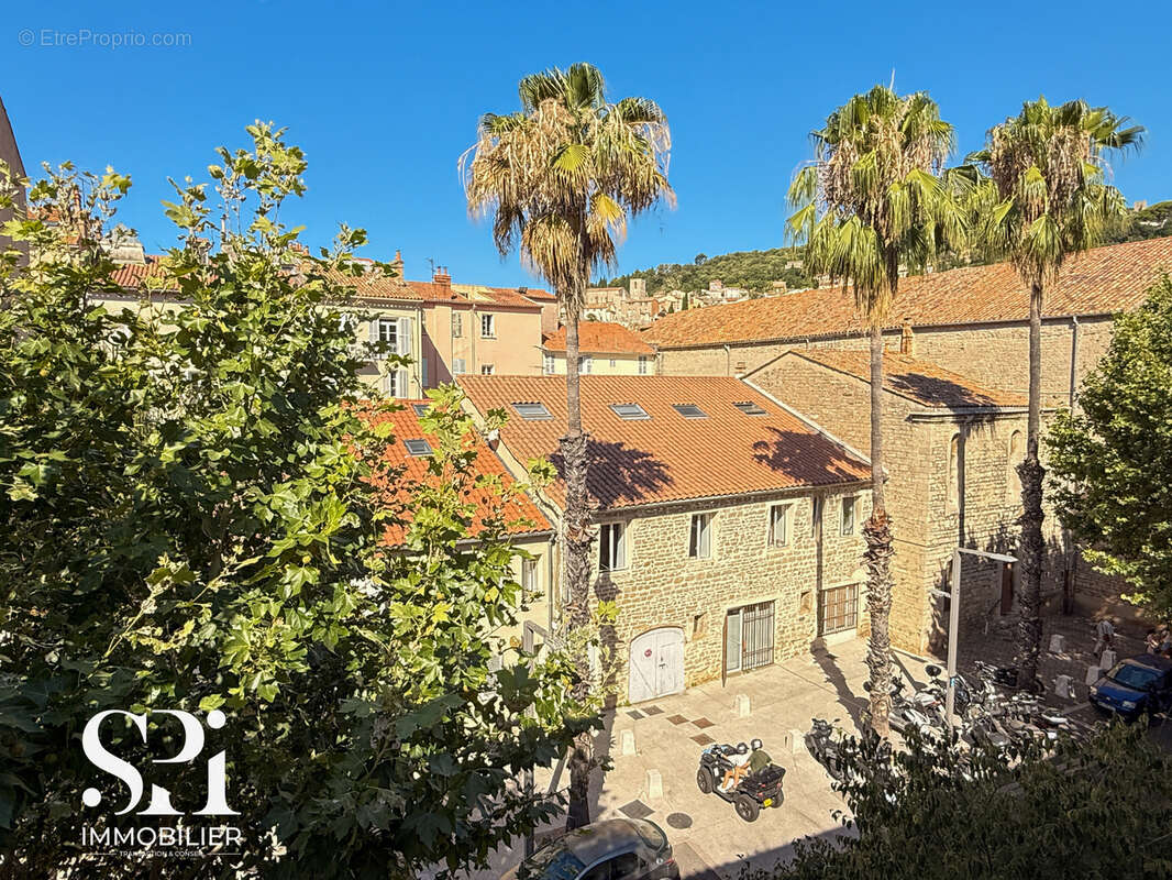 Appartement à HYERES