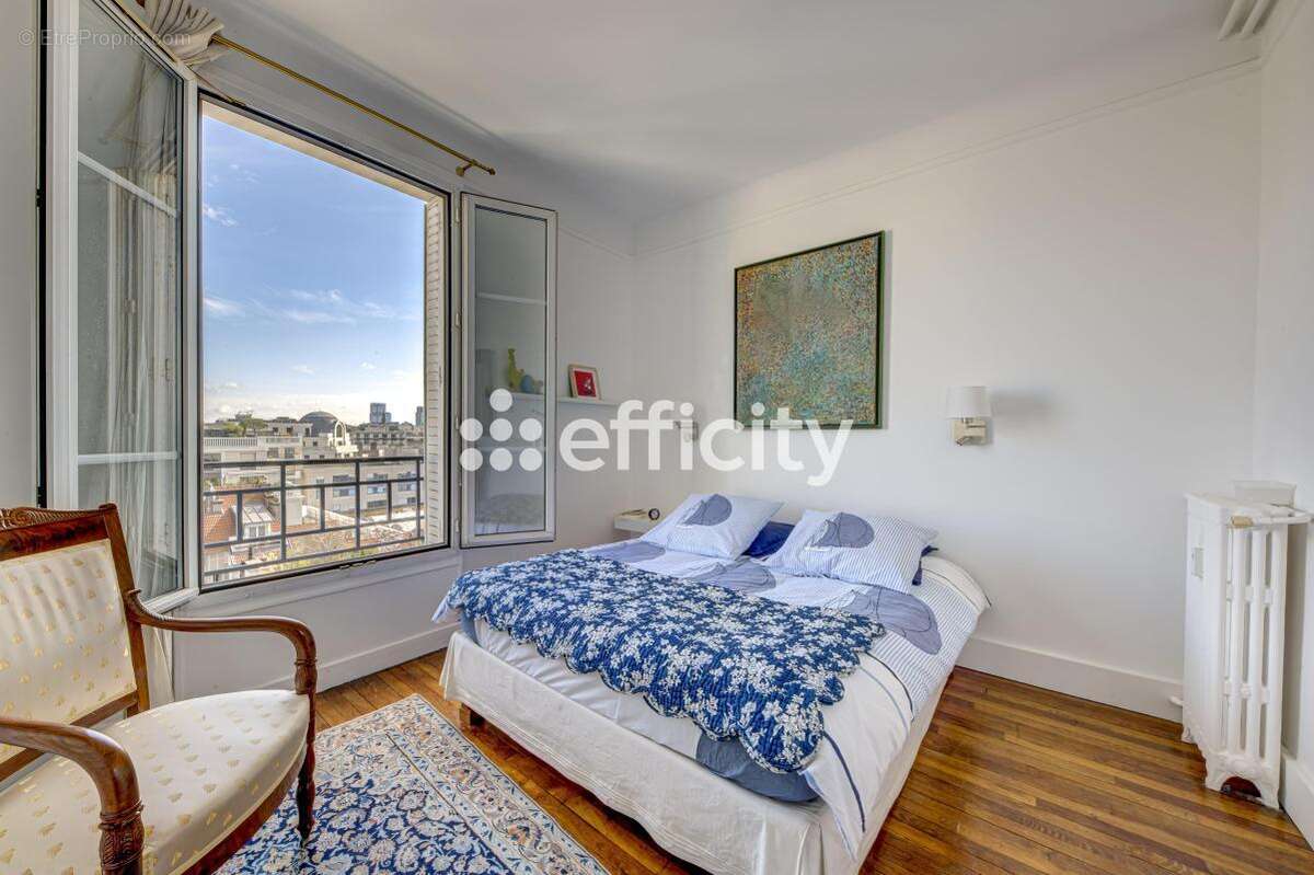 Appartement à LEVALLOIS-PERRET