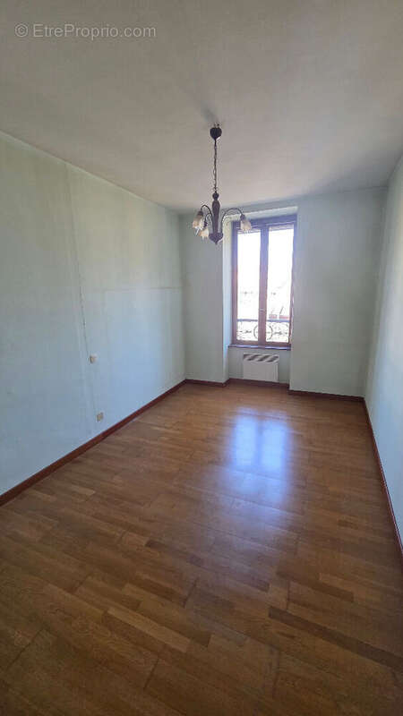 Appartement à BELLEGARDE-SUR-VALSERINE