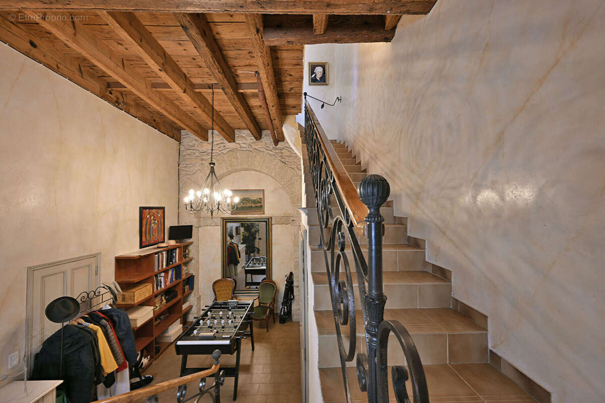 Maison de ville VAUVERT 173 m2 + terrasse-rooftop, Garage et dépendance - photo 8