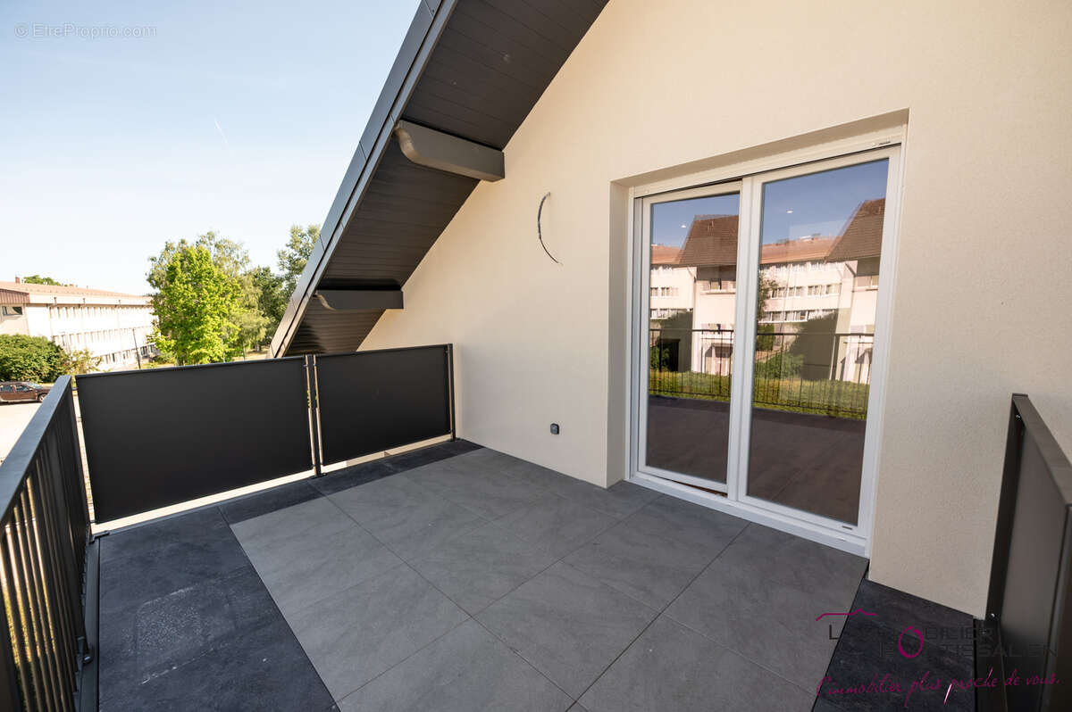 Pontarlier :t3 refait a neuf,terrasse et parking - photo 17