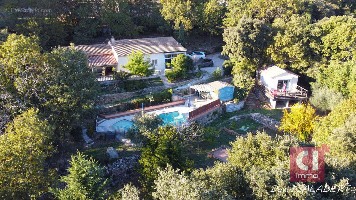 Maison à SAINTE-ANASTASIE-SUR-ISSOLE