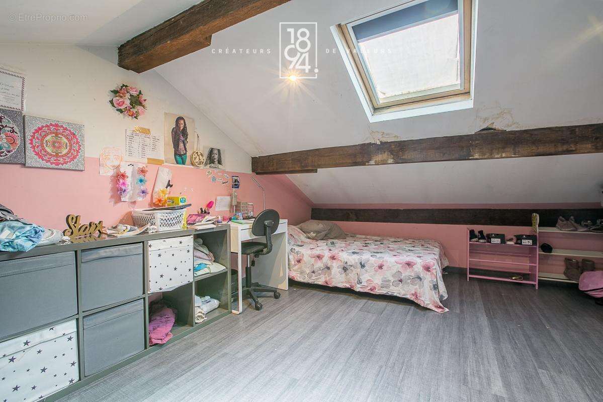 Maison 130 m2 t5 + dependance 32 m2 piscine terrain 665m2 au calme - photo 13