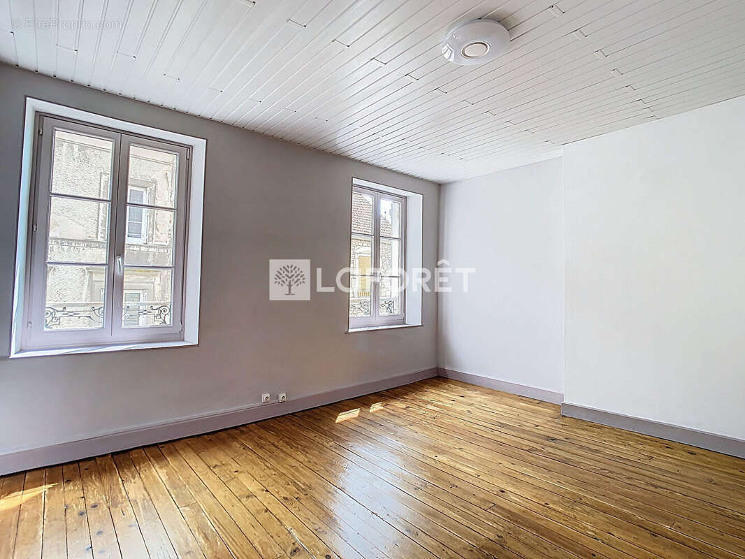 Appartement à NEUFCHATEAU