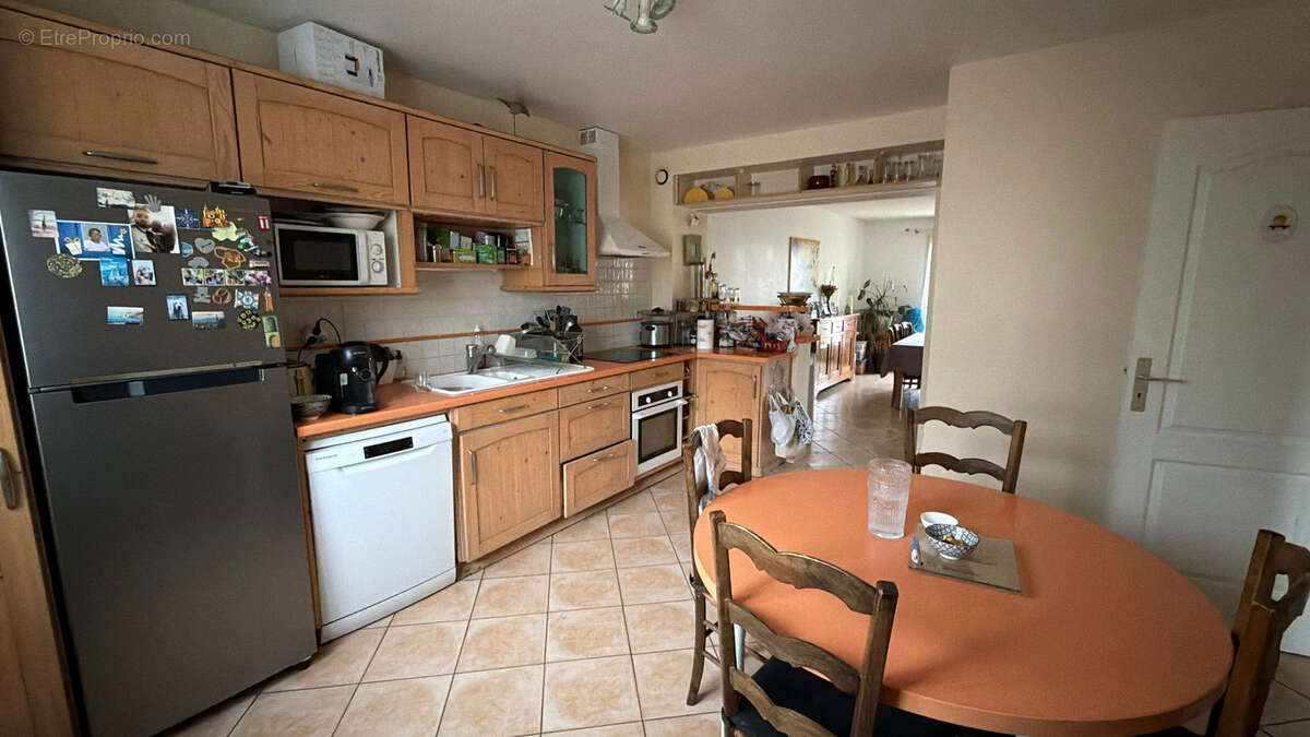 Maison à vendre à CHEVILLY-LARUE    130m2 avec terrain  de 300m2 - photo 5