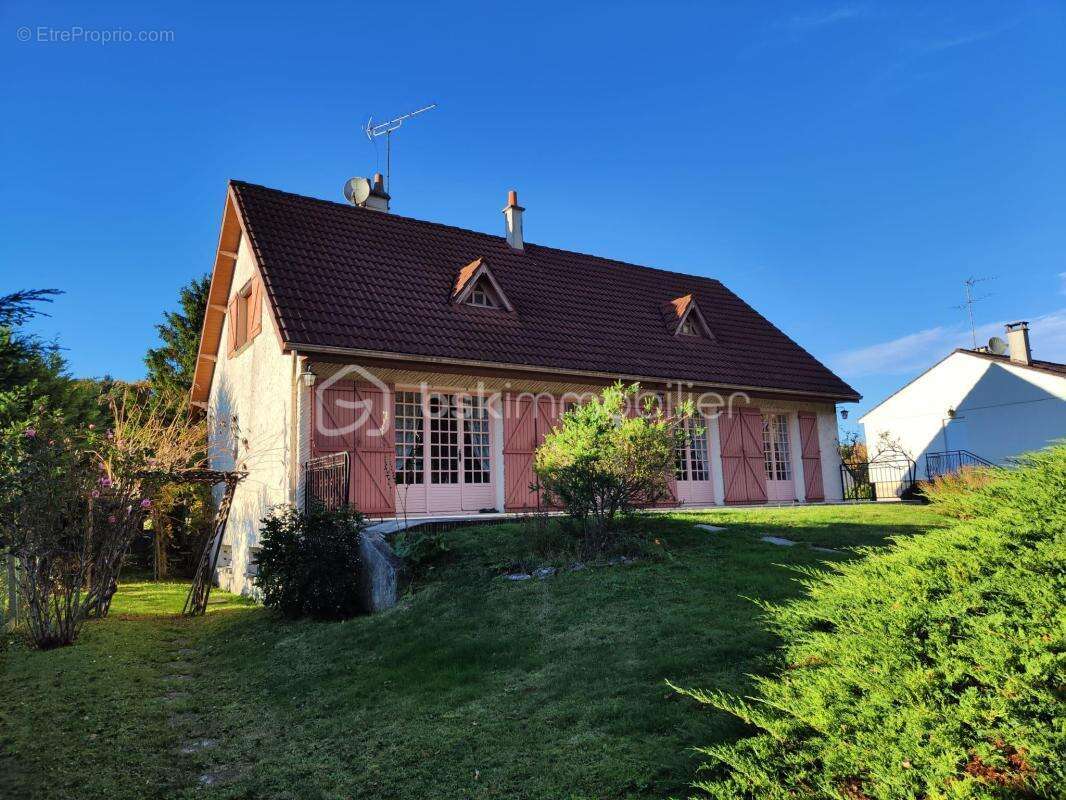 Maison familiale de 150 m² à rénover avec sous-sol complet - photo 16
