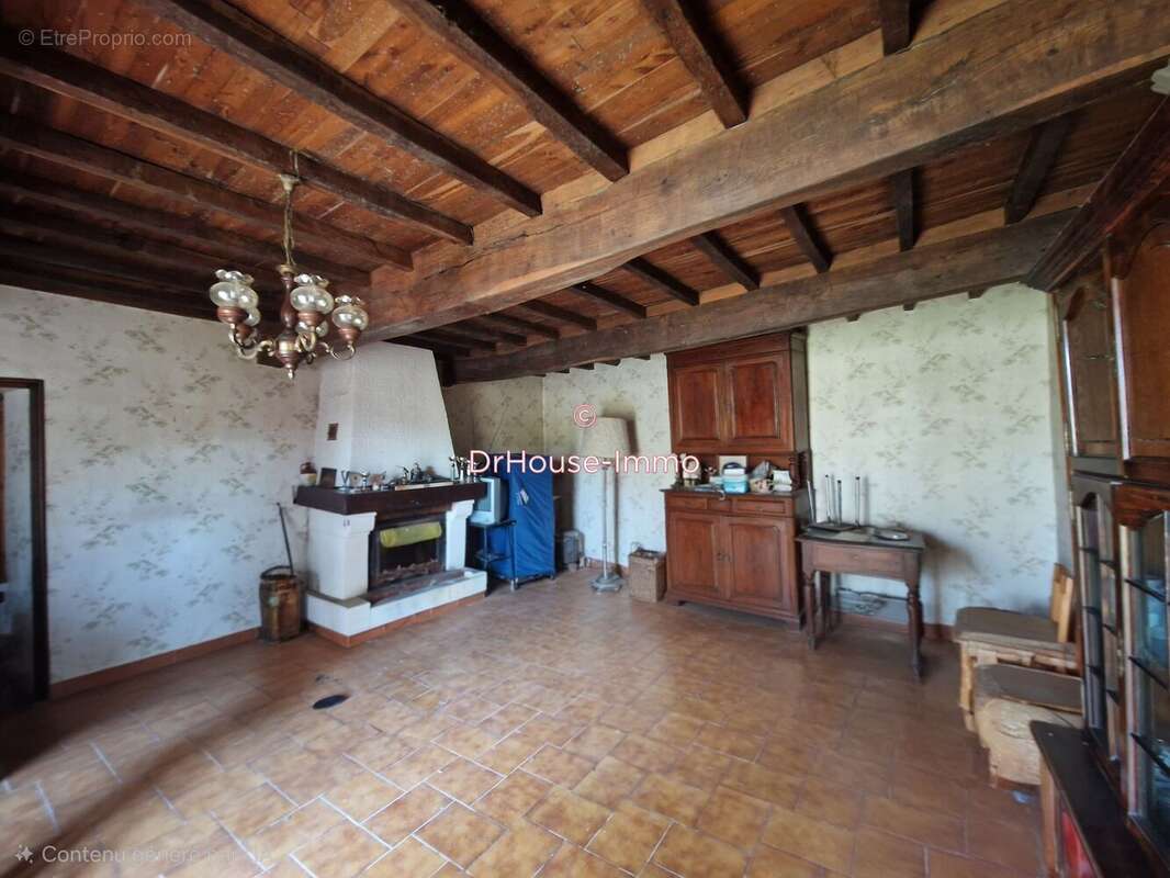 Maison à BESAYES