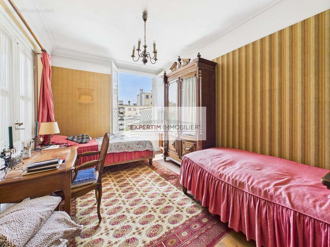 Appartement à VERSAILLES