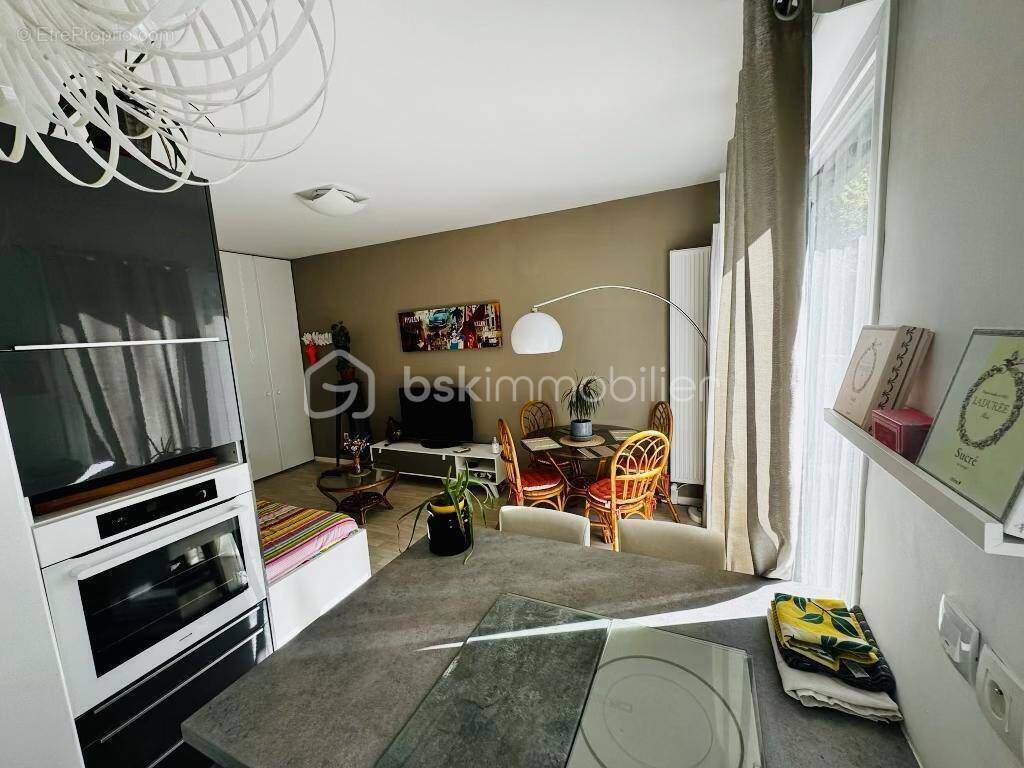 Appartement à L'HAY-LES-ROSES