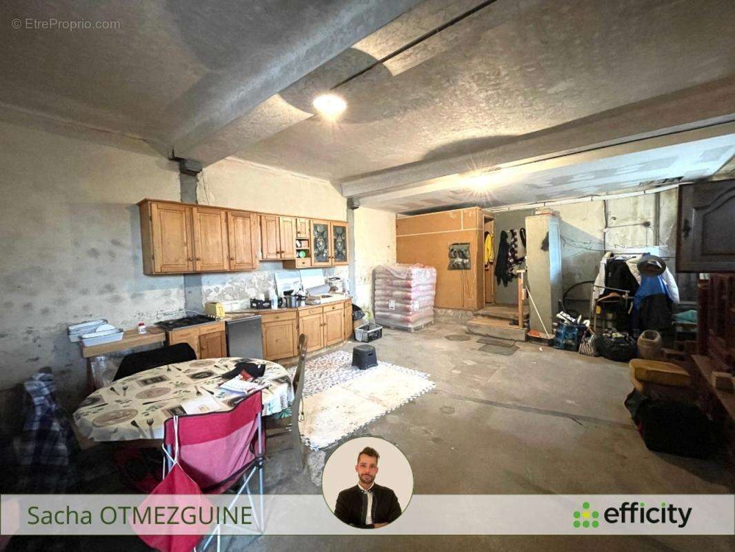 Maison 245 m² à Tournon-Saint-Martin  - photo 13