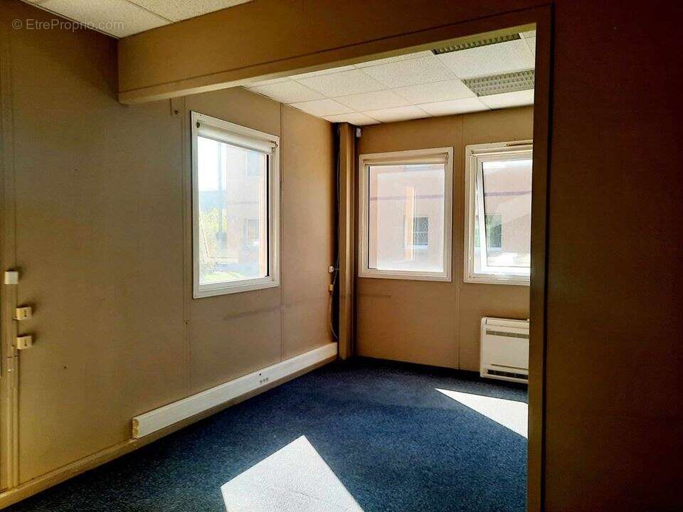 Commerce 180 m² à Avignon  - photo 3