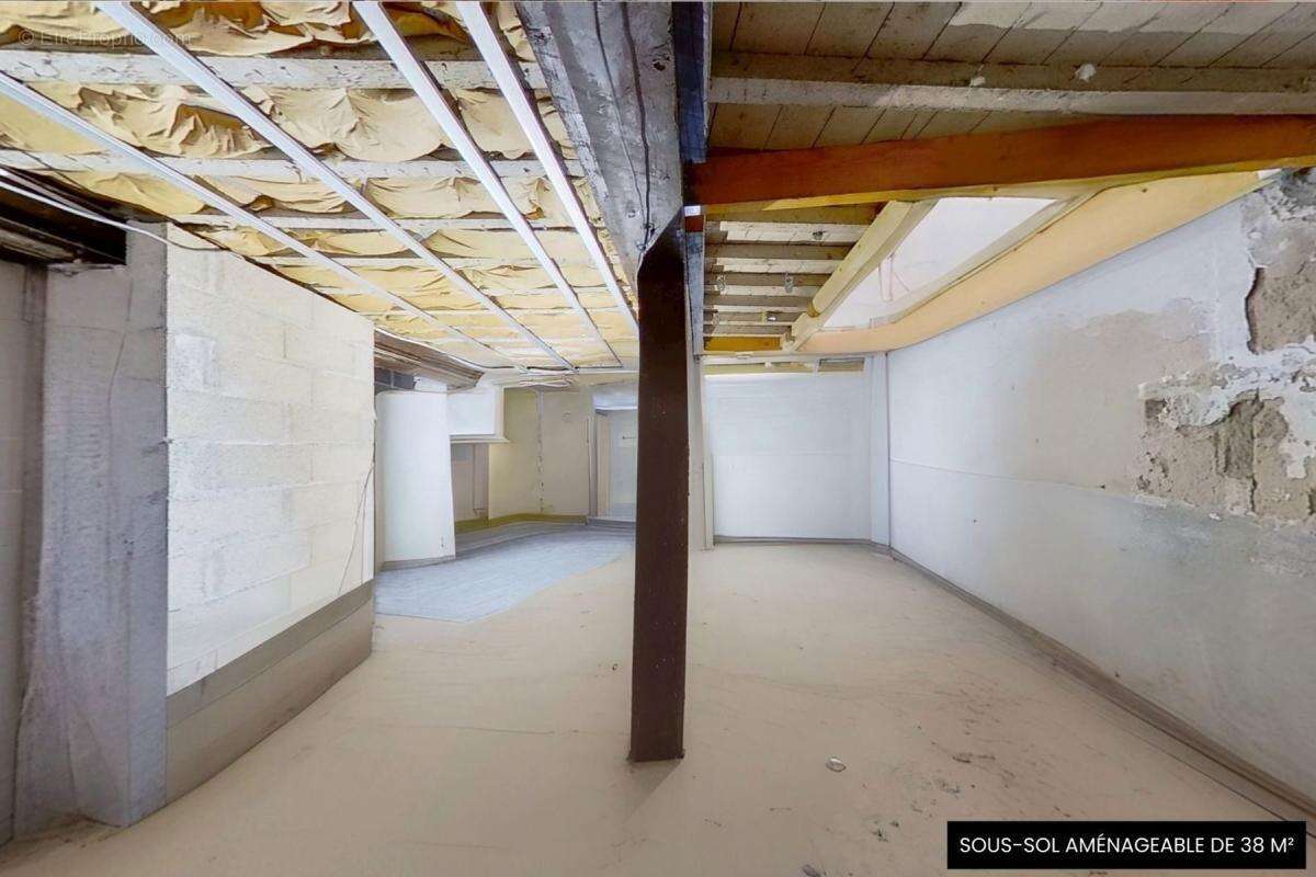 Commerce à VILLENEUVE-DE-LA-RAHO