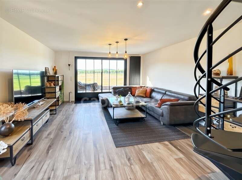 Maison à vendre longère rénovée trois chambres LAVARE (72) - photo 7