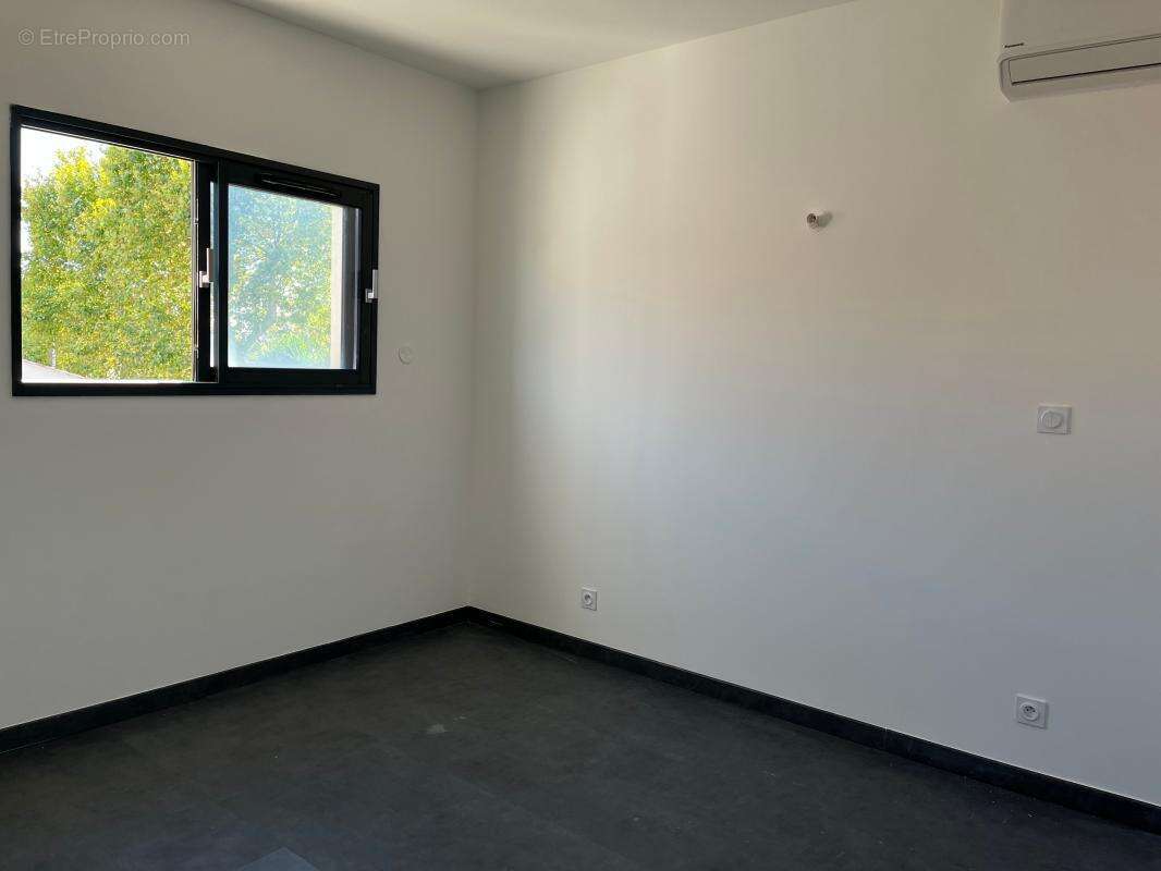 Maison à VILLEVEYRAC