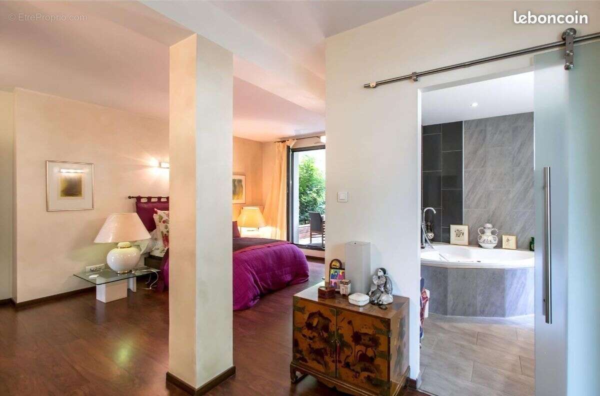 181 m² d'exception et 130 m² de terrasse à l'Orangerie - photo 10