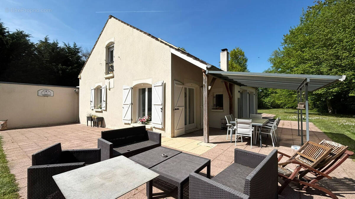 Maison à VIARMES